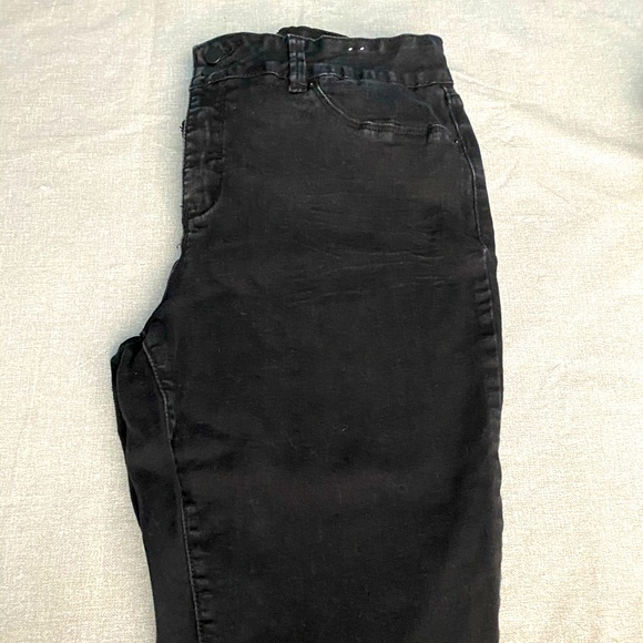 Black Jeans - Picture 2 of 2